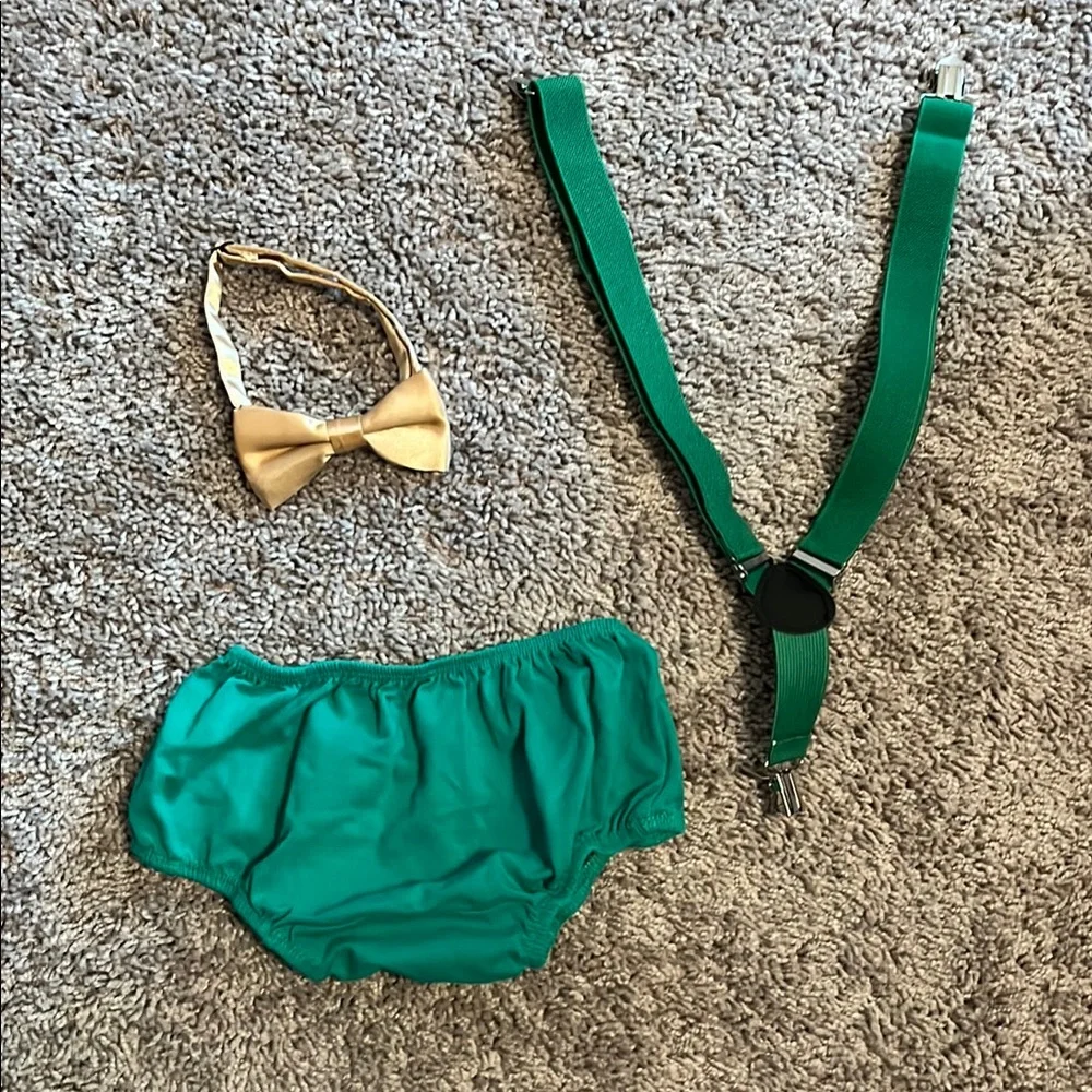 Green and Gold Kids Accessory Set